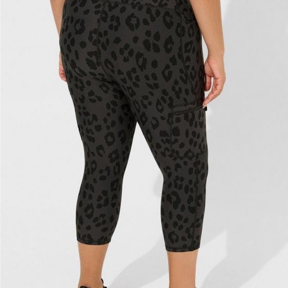 Torrid capri leggings - Picture 13 of 15